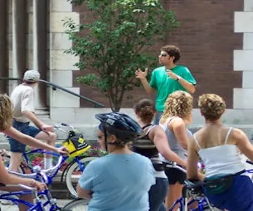 Chicago: Signature Dishes Bike Tour
